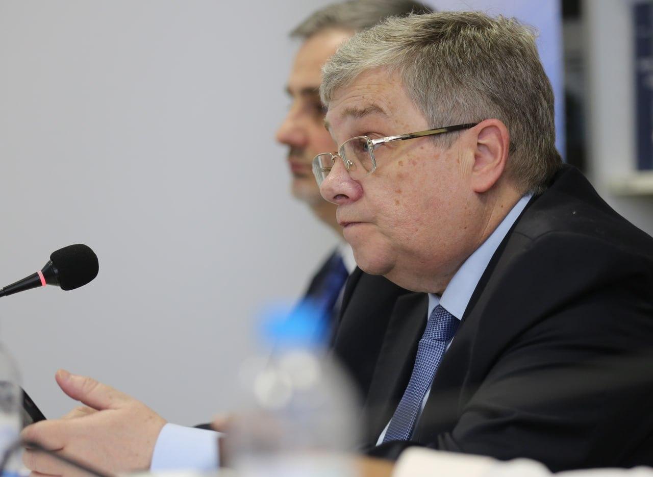 Photo 5420322760363284958 Y